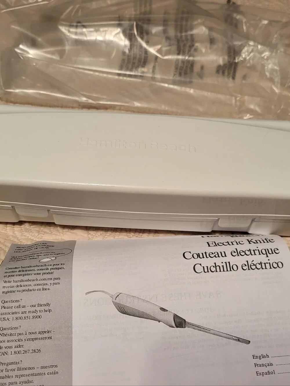 Hamilton Beach White Electric Carving Knife with Serrated Blade